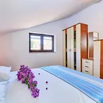 Eco Secluded Zabodarski
