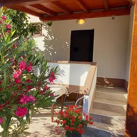 Eco Secluded Zabodarski