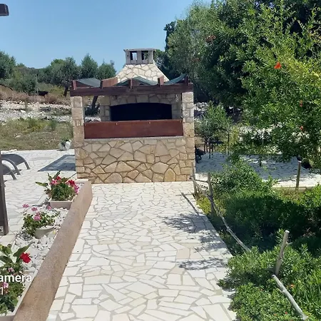 Eco Secluded Zabodarski Appartement