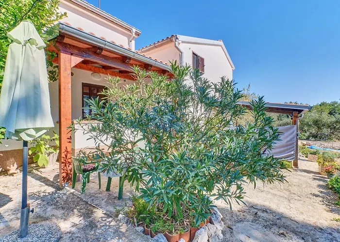 Eco Secluded Zabodarski Appartement