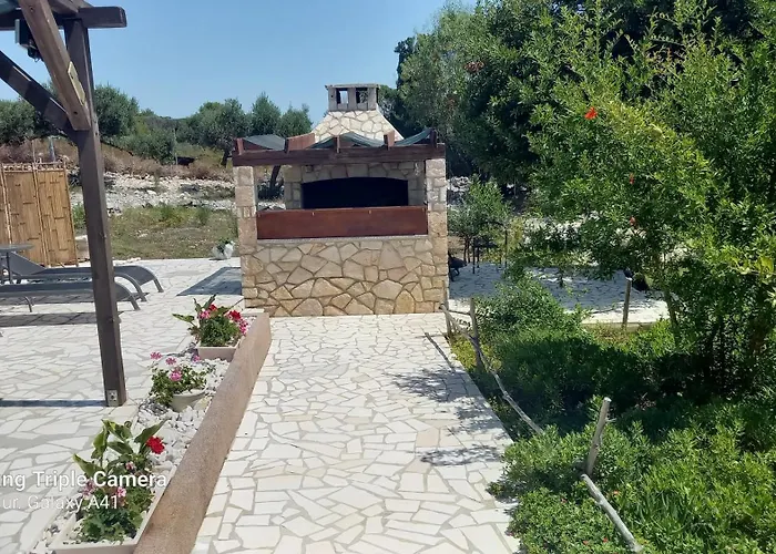 Eco Secluded Zabodarski Appartement