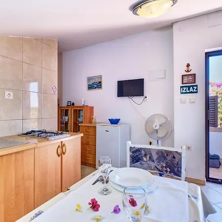 Eco Secluded Zabodarski Apartamento Čunski