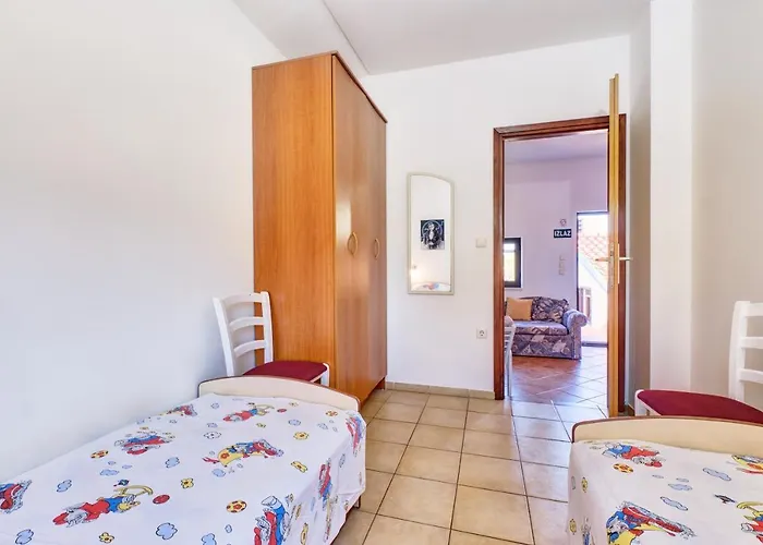 Eco Secluded Zabodarski Apartament *